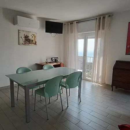 Casa Adriana Con Incantevole Vista Appartement Bee